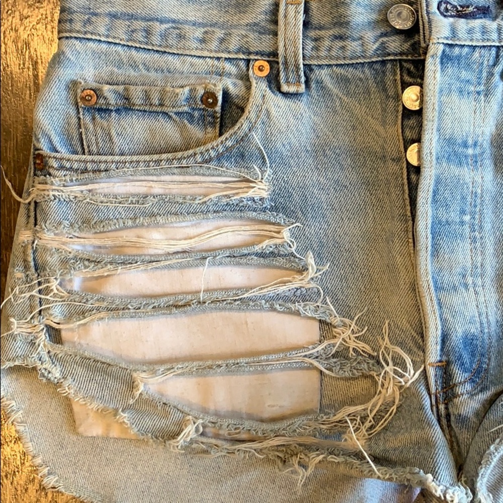 Vintage Levi’s 501 cutoff jean shorts - Picture 3 of 6